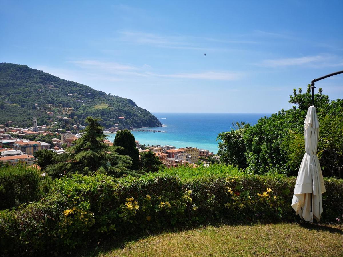 Elegant And Sea View Excelsior Apartment Levanto Exterior foto